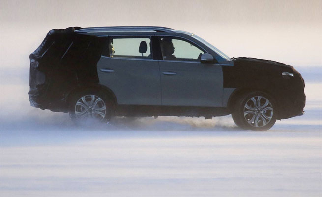 Ssangyong Rexton Facelift: cambio di look per il SUV coreano